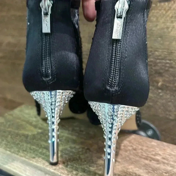 JEWEL BADGLEY MISCHKA Jodie Crystal Embellished Mesh Bootie size 9 - Picture 6 of 8